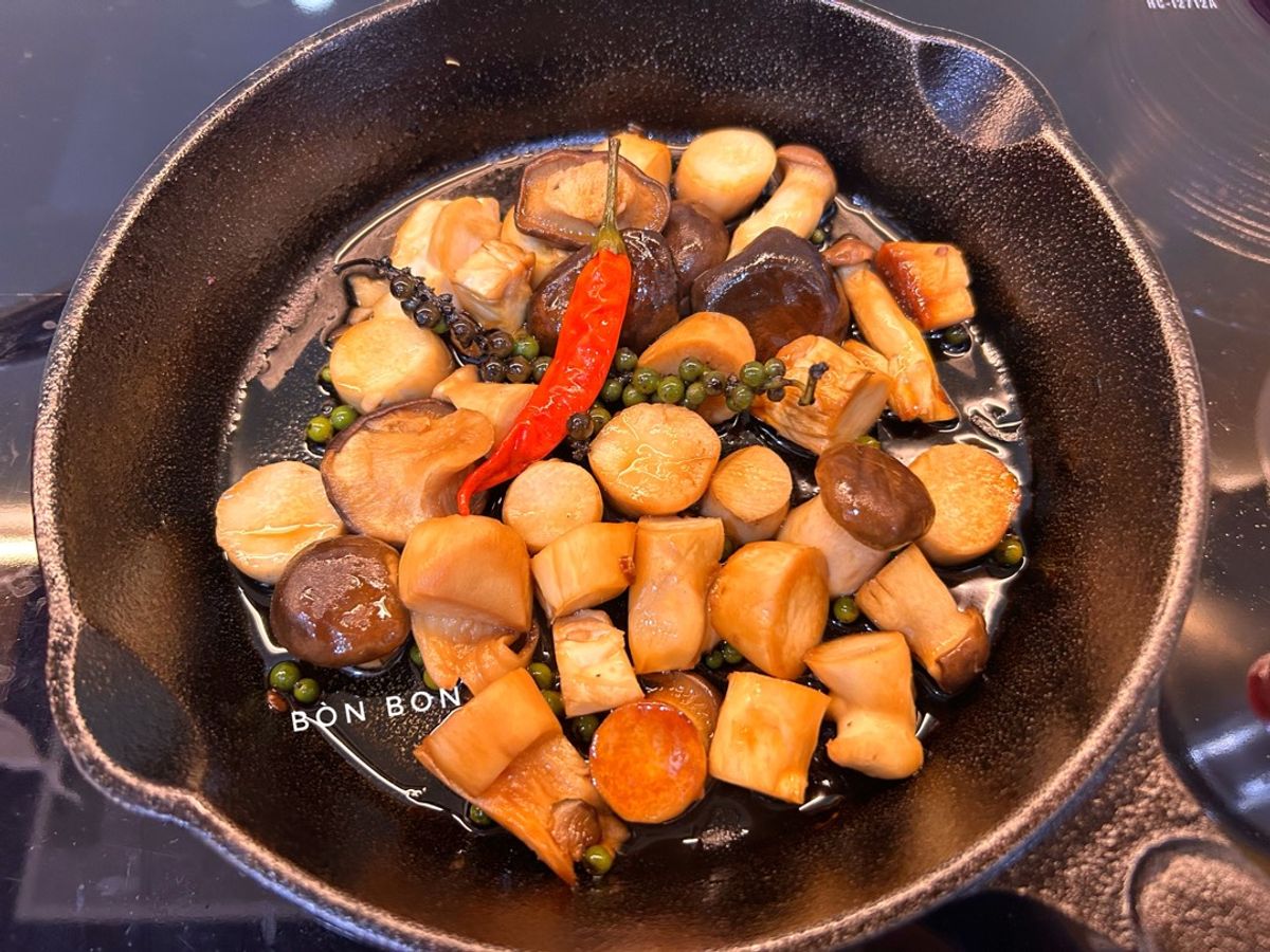 Nấm Đùi Gà Kho Tiêu Xanh Chay