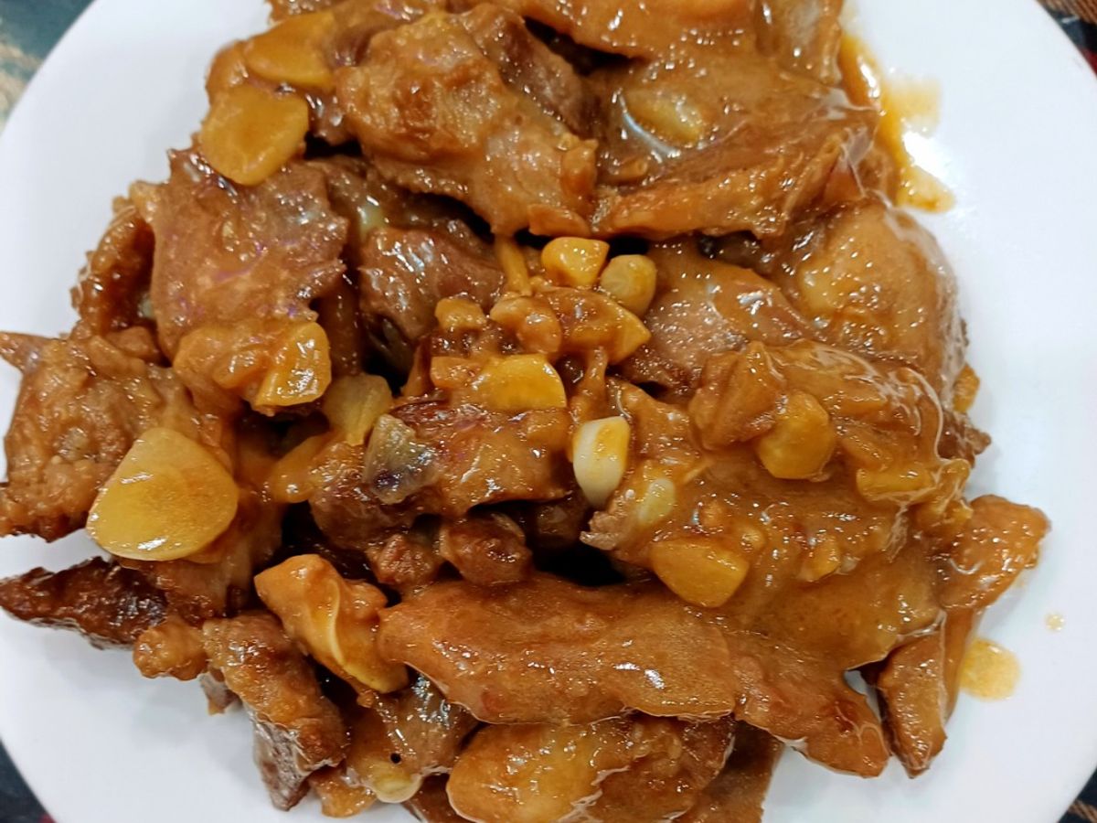 Lưỡi heo kho chao