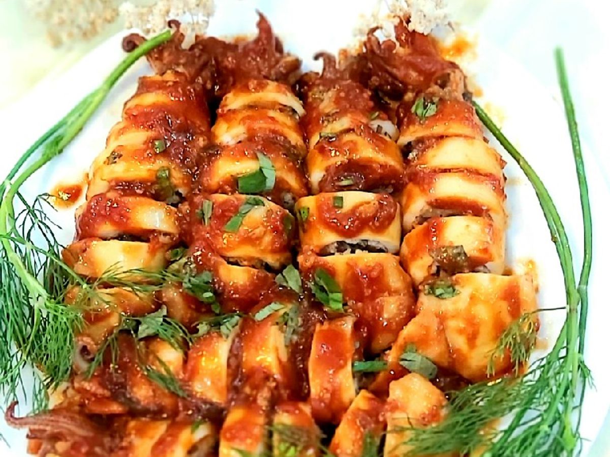 Mực nhồi thịt sốt tương ớt, tương cà