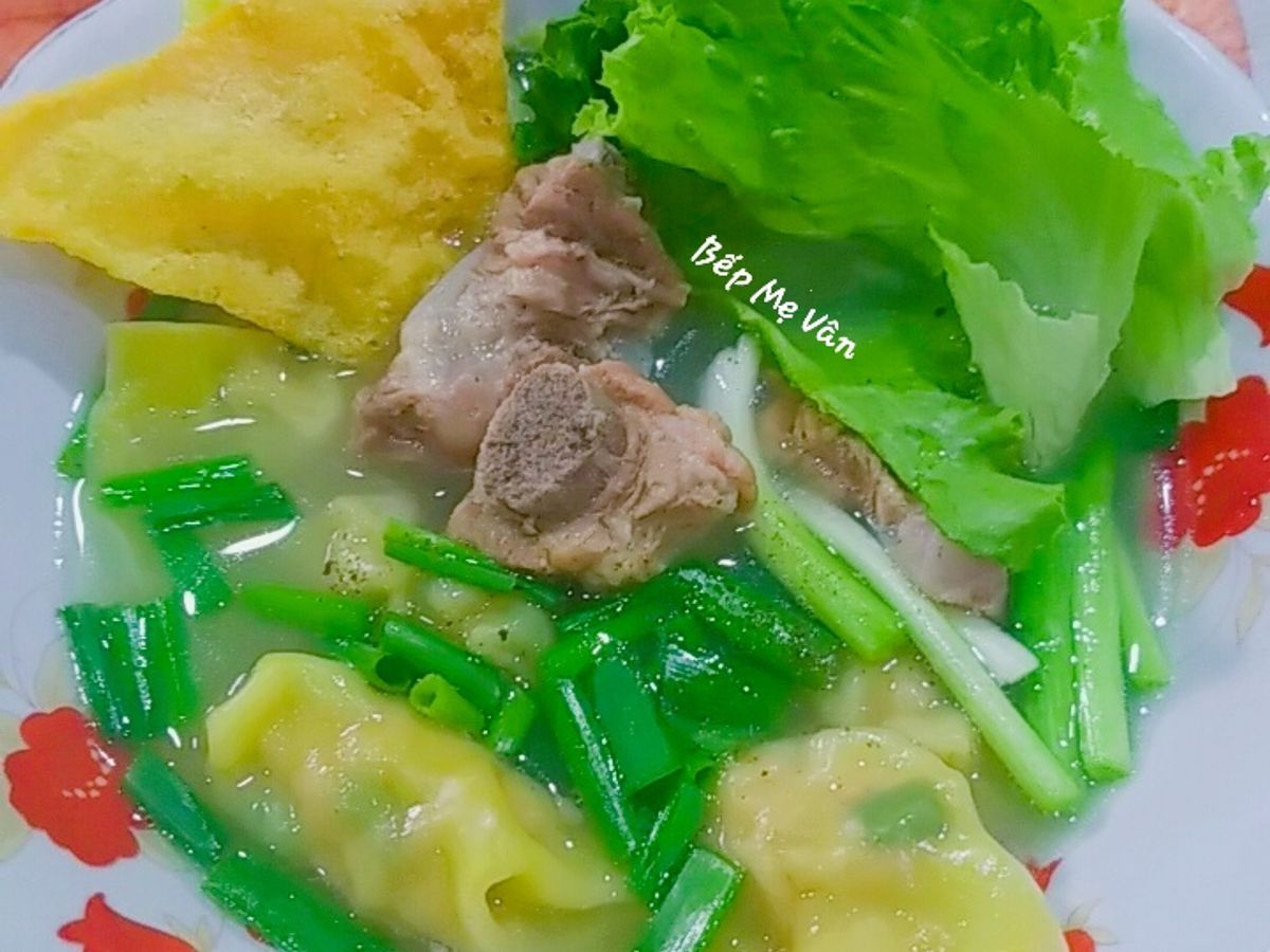 Hoành thánh tôm thịt sườn non