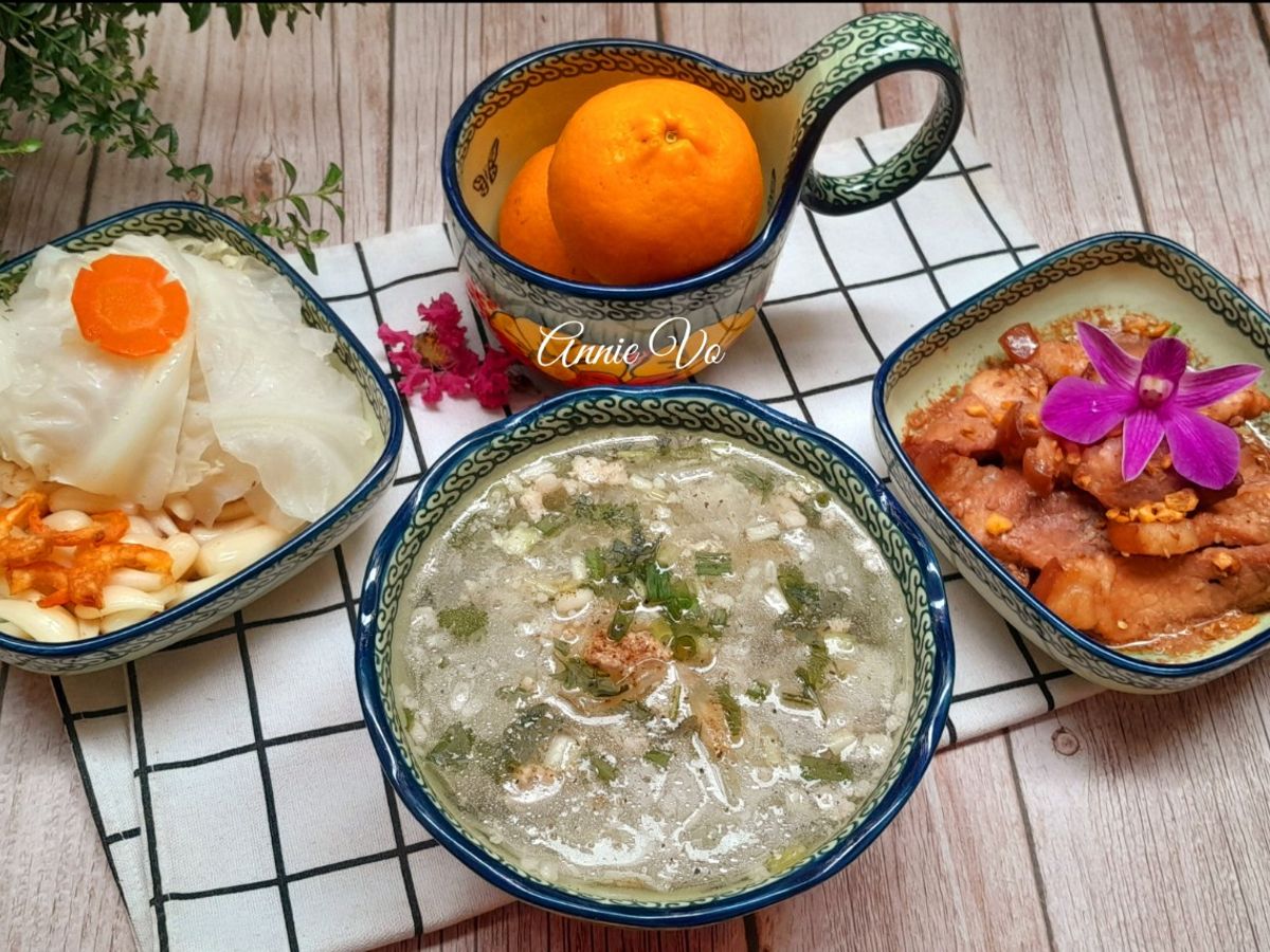 Cơm nhà hai món đơn giản mà ngon