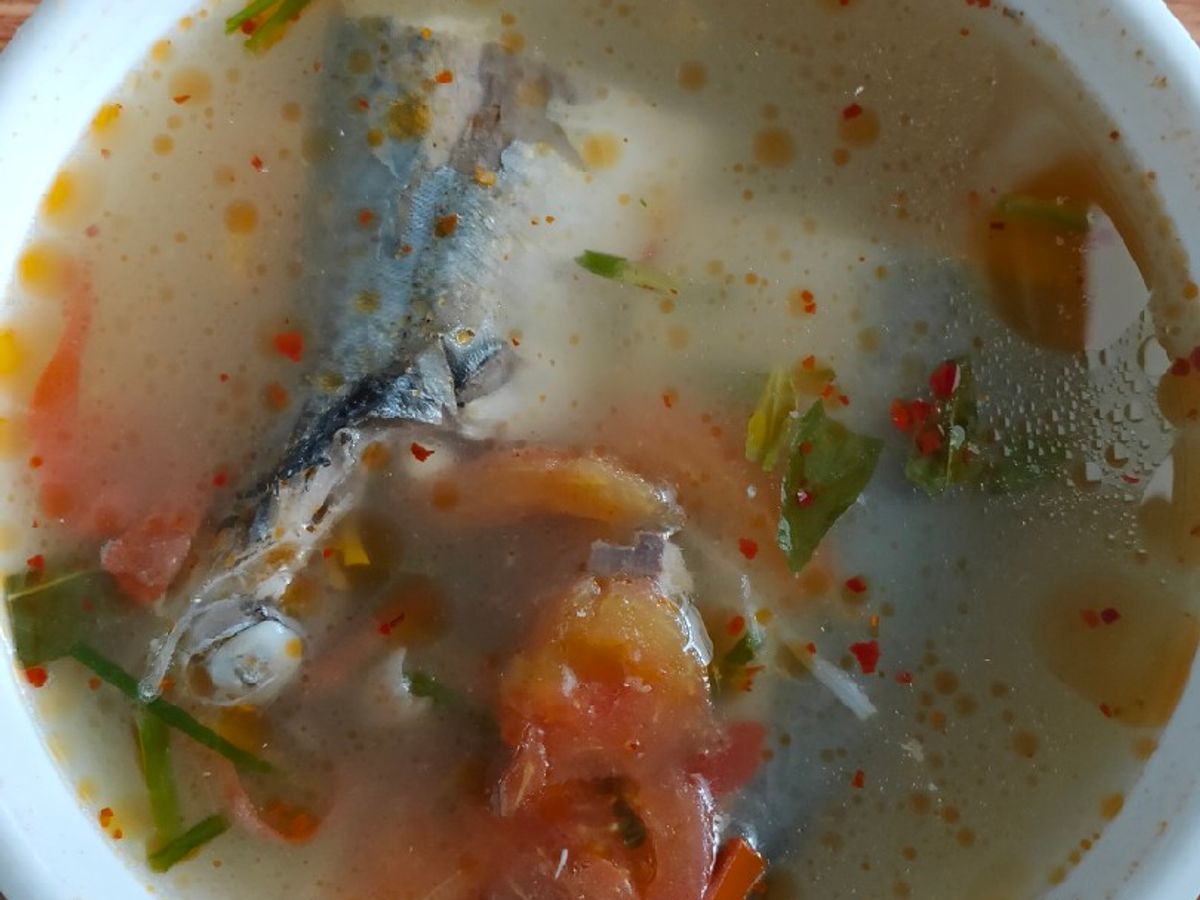 Canh cá nấu cà
