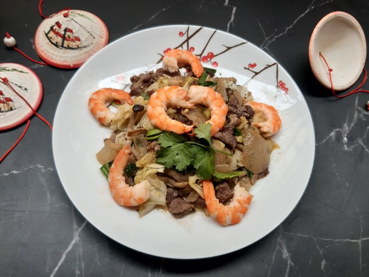 Rau củ xào tôm bò
