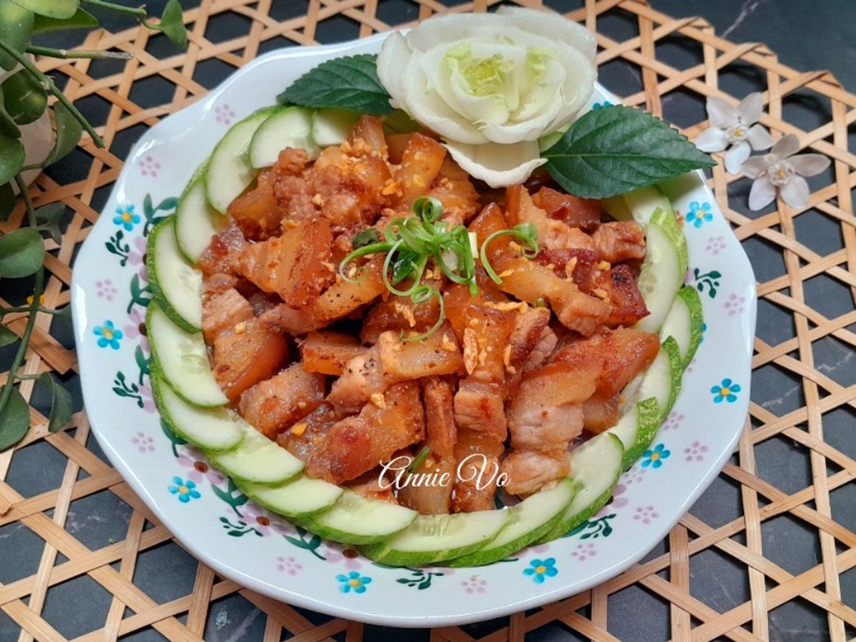 Thịt rang nước mắm