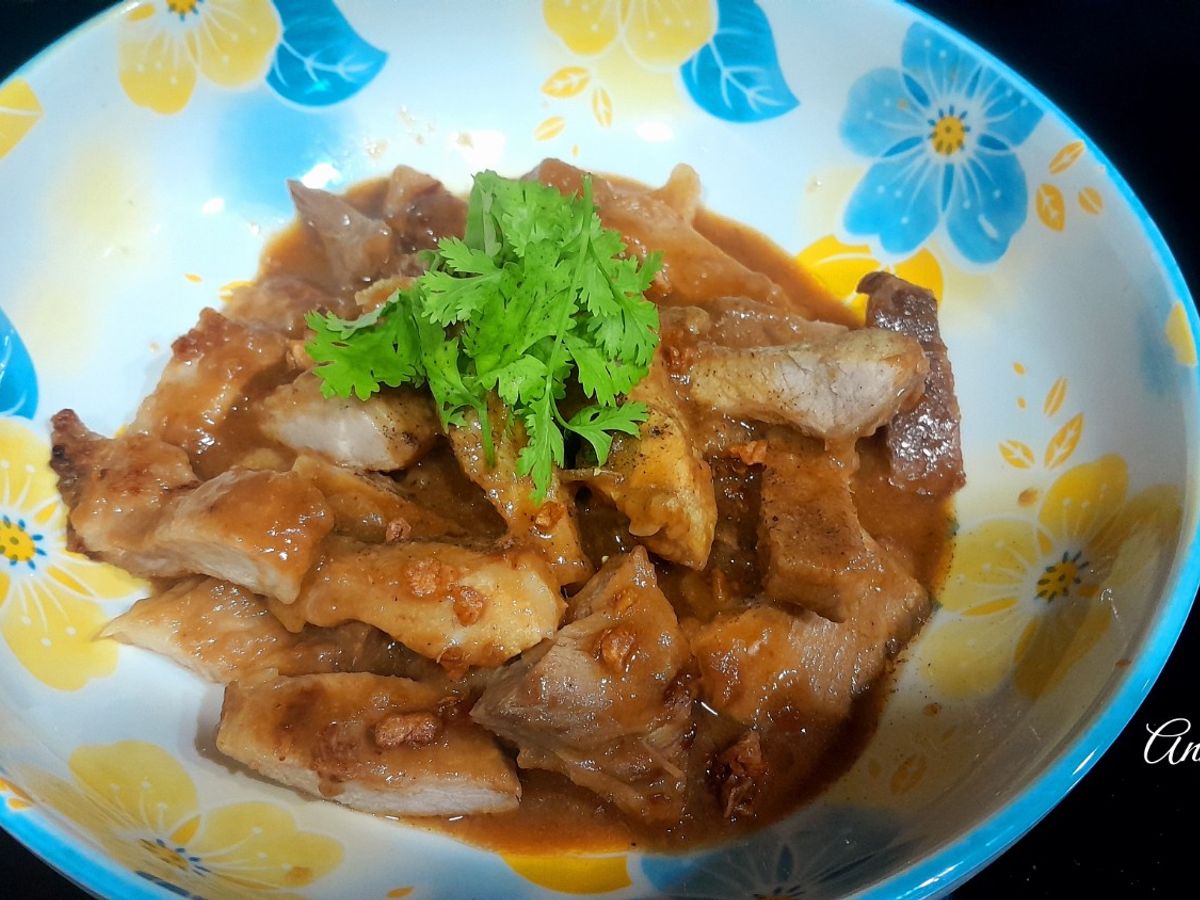 Thịt rim sate mặn ngọt