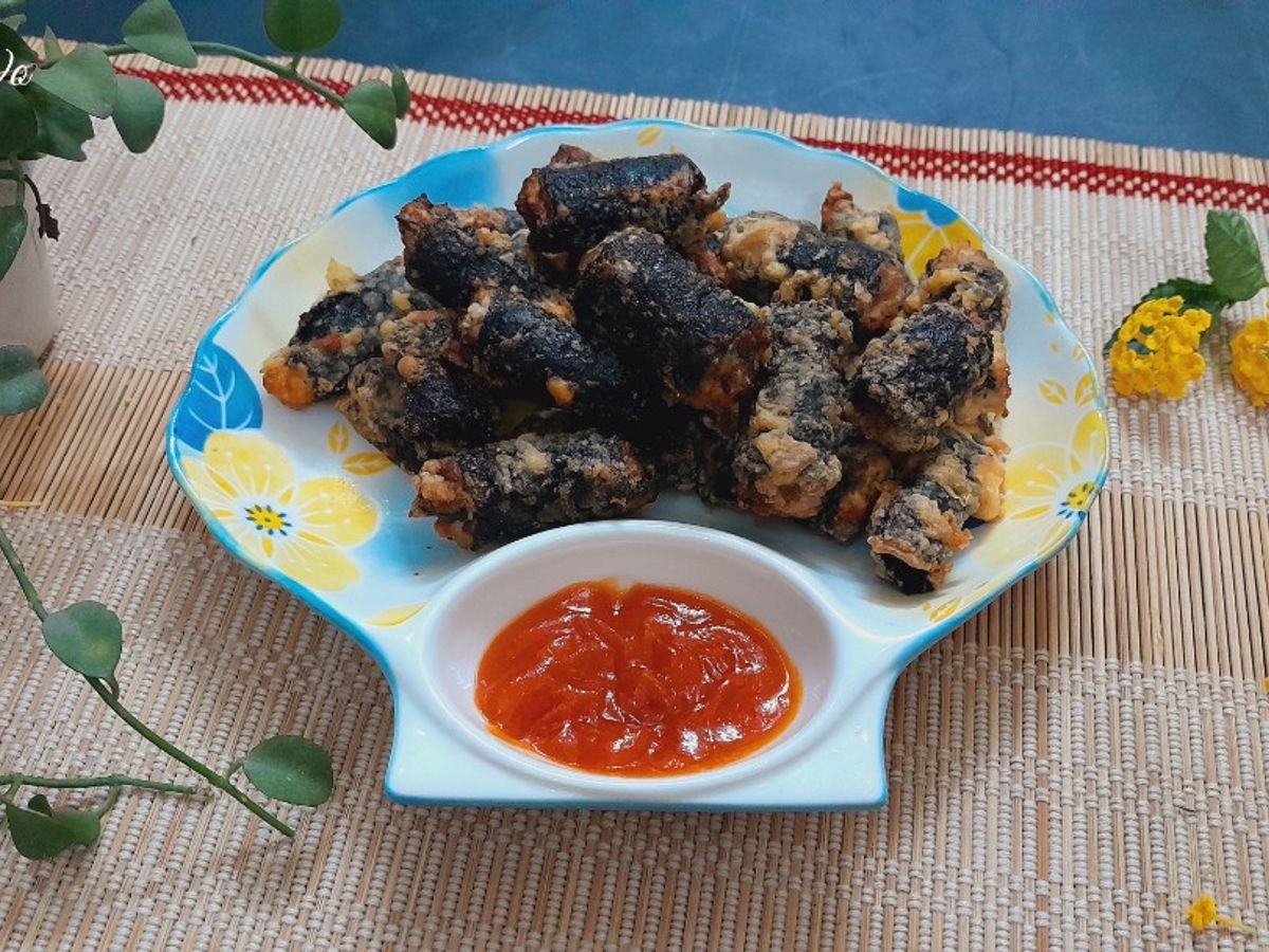 Rong biển cuộn thịt chiên giòn