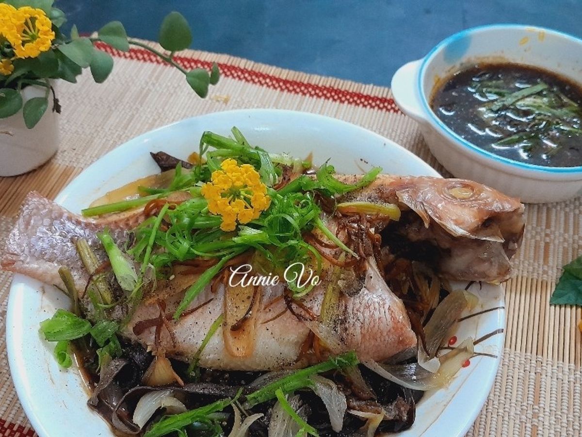 Cá diêu hồng hấp mộc nhĩ đông trùng