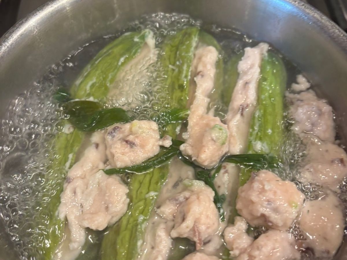 Chả cá thác lác nhồi khổ qua