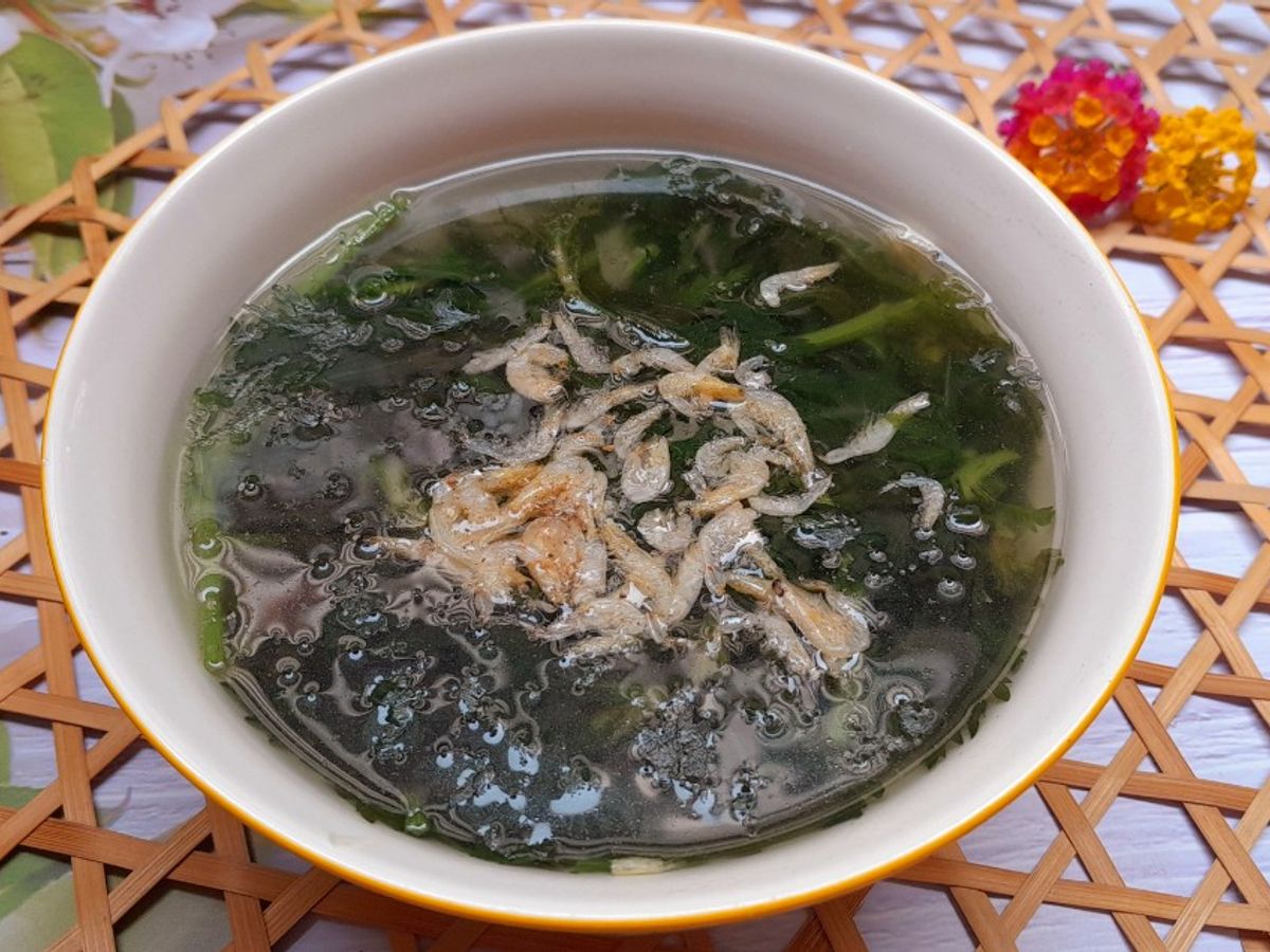 Canh rau tần ô nấu con ruốc
