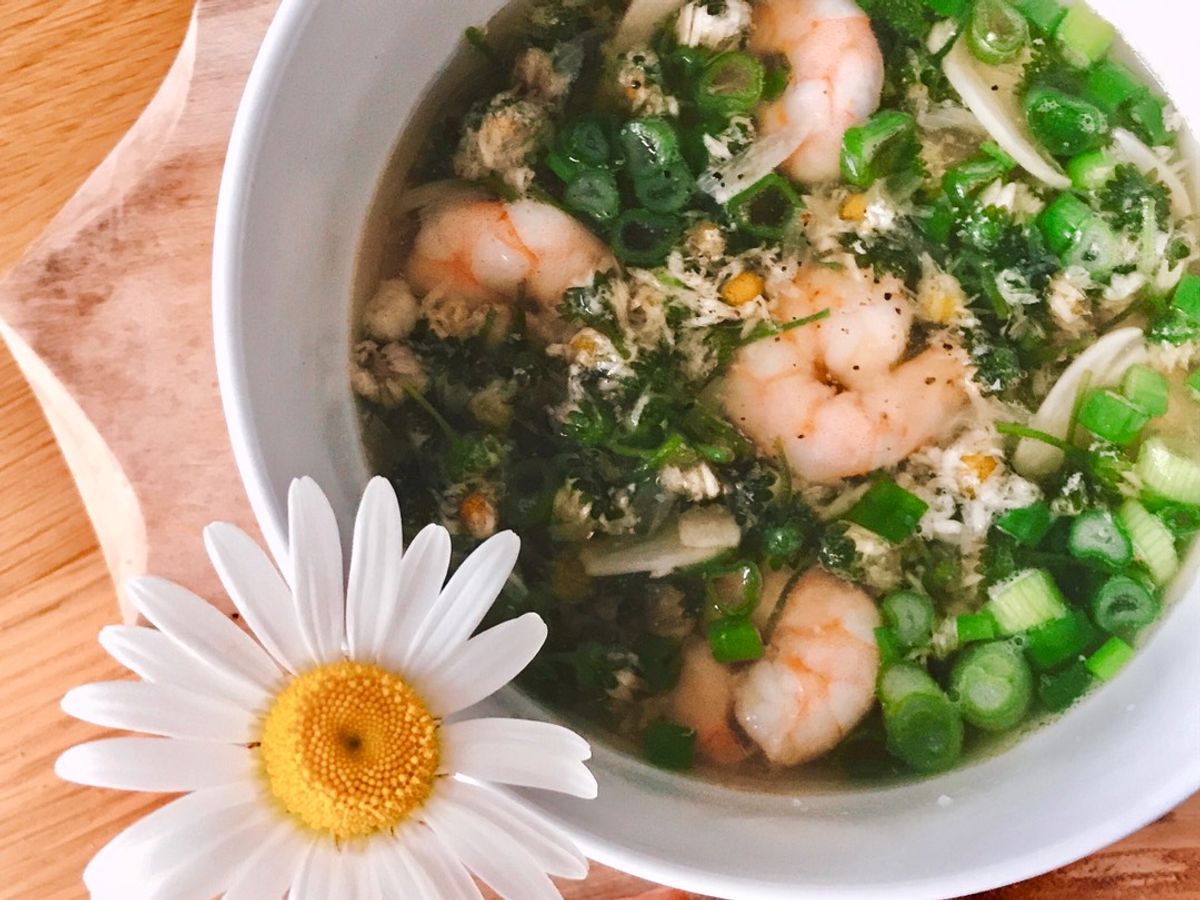 Canh Tôm Hoa Cúc Tần (Soup de Crevettes aux Pâquerette)