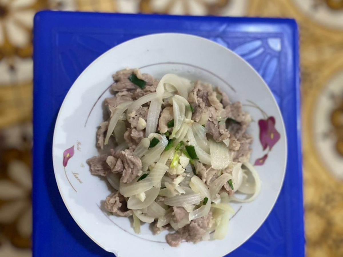 Thịt Bò Xào Hành Tây