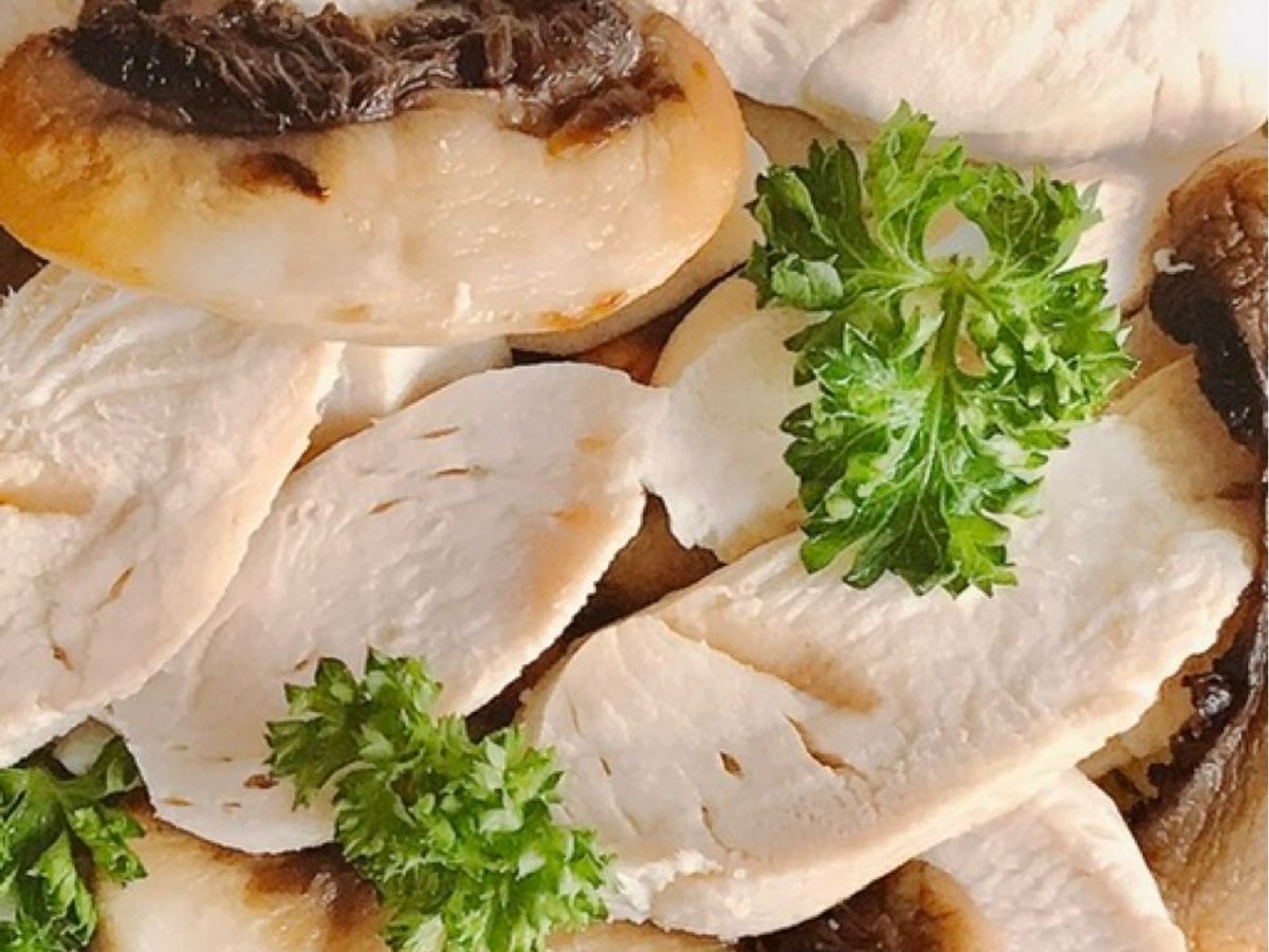 Salad Nấm Mỡ Ức Gà Luộc