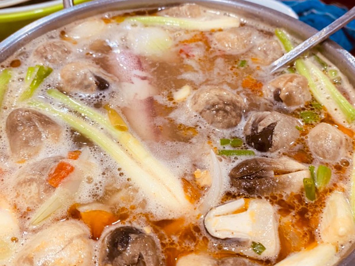 Lẩu mực 🦑 nước dừa