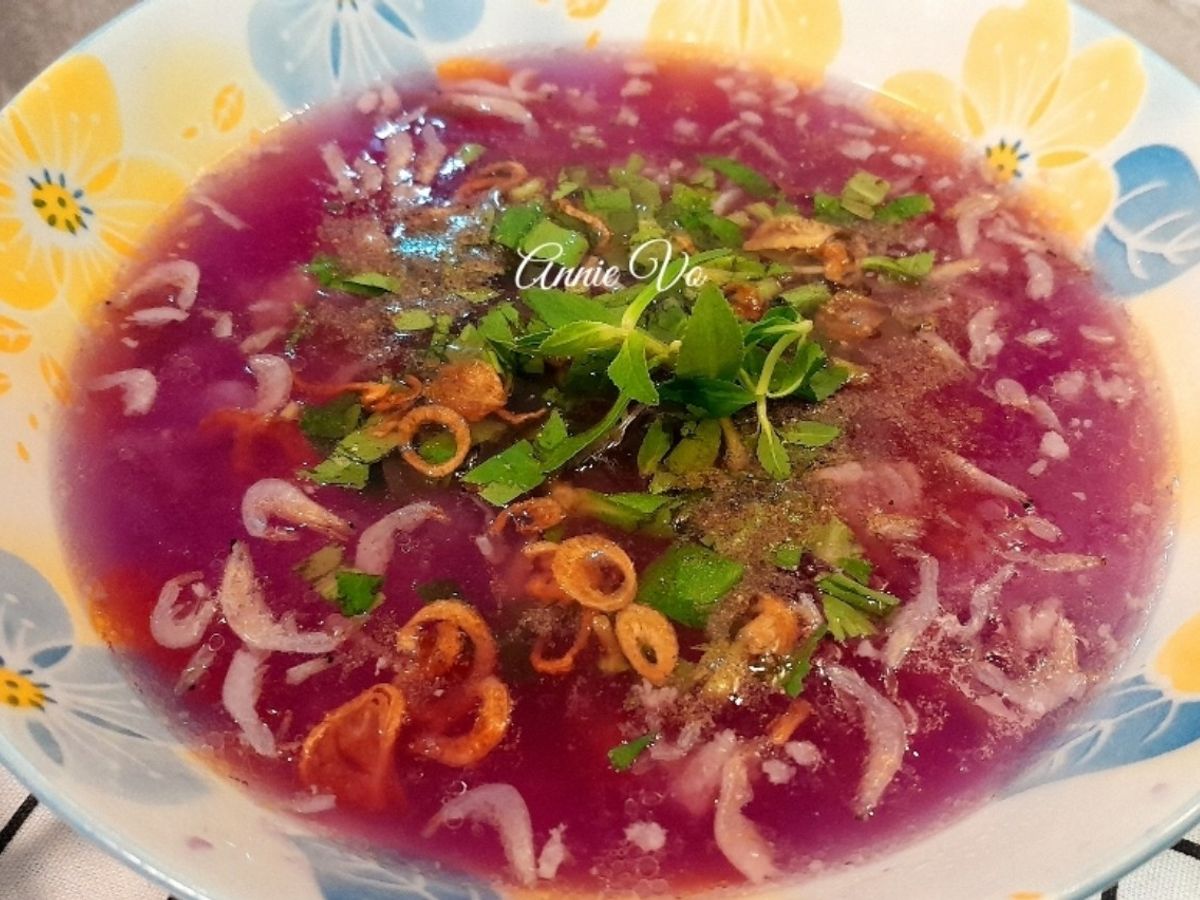 Canh khoai mỡ nấu tép khô thịt xay