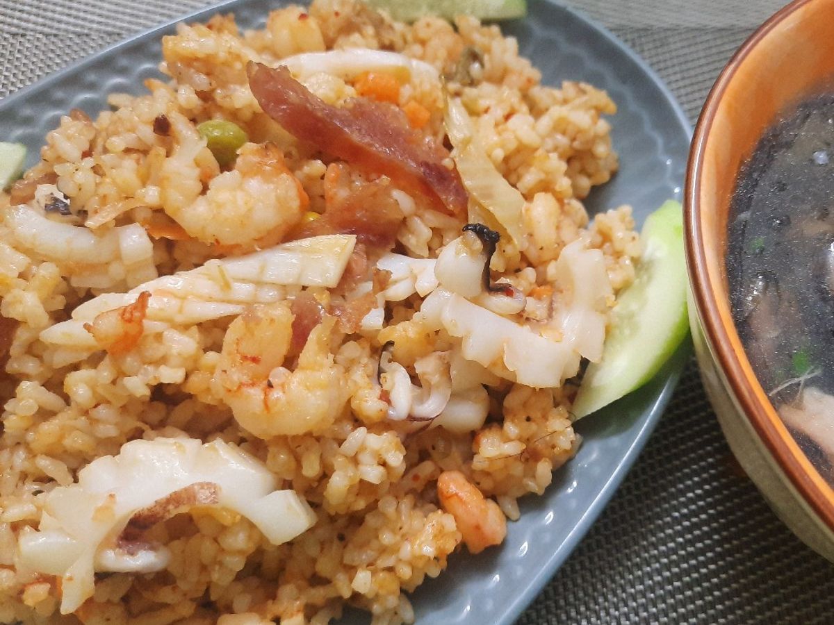 Cơm rang hải sản kimchi