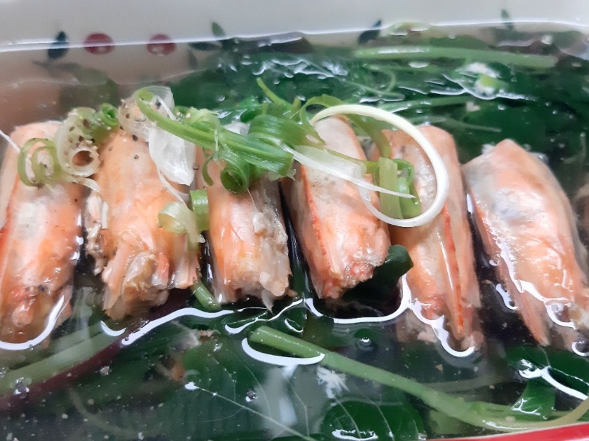 Canh rau dền cơm nấu đầu tôm