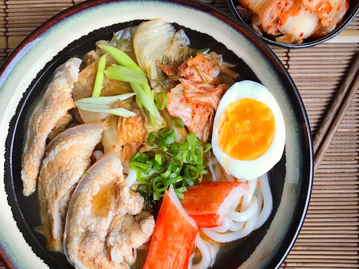 Mì udon kim chi thịt heo