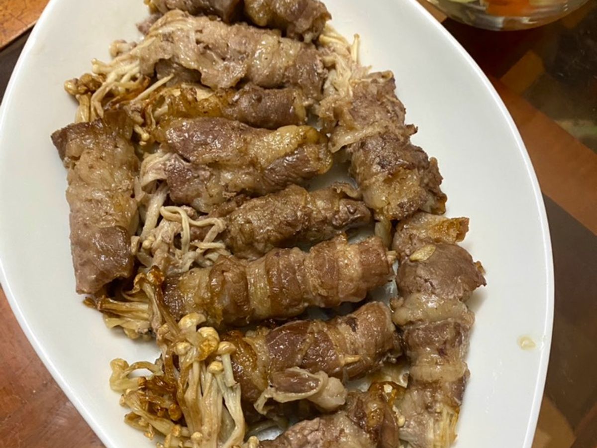 Bò cuộn nấm kim châm NCKD