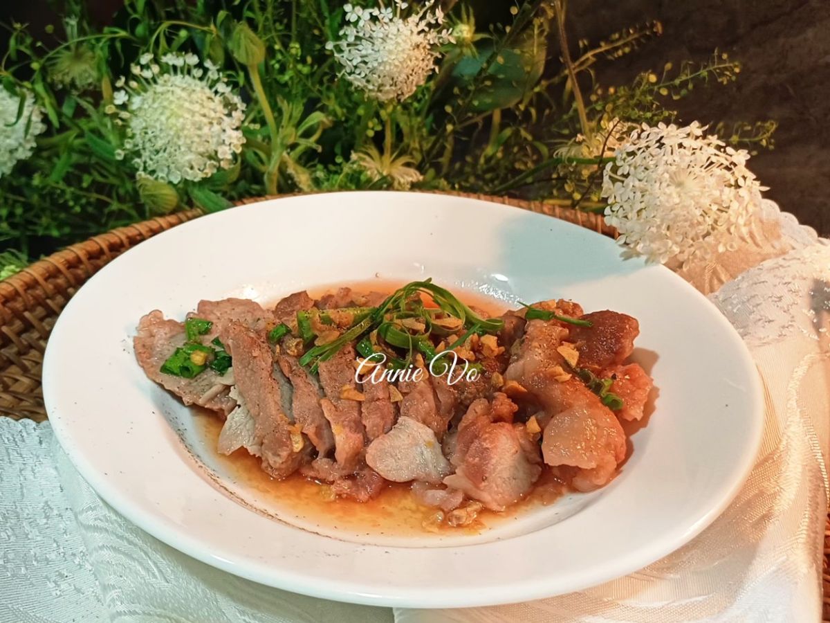 Thịt hấp nồi cơm điện