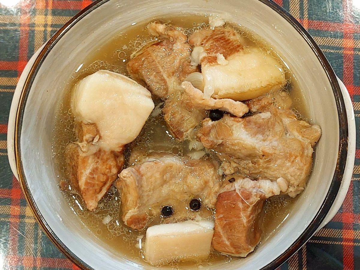 Thịt hầm hành, tiêu xanh