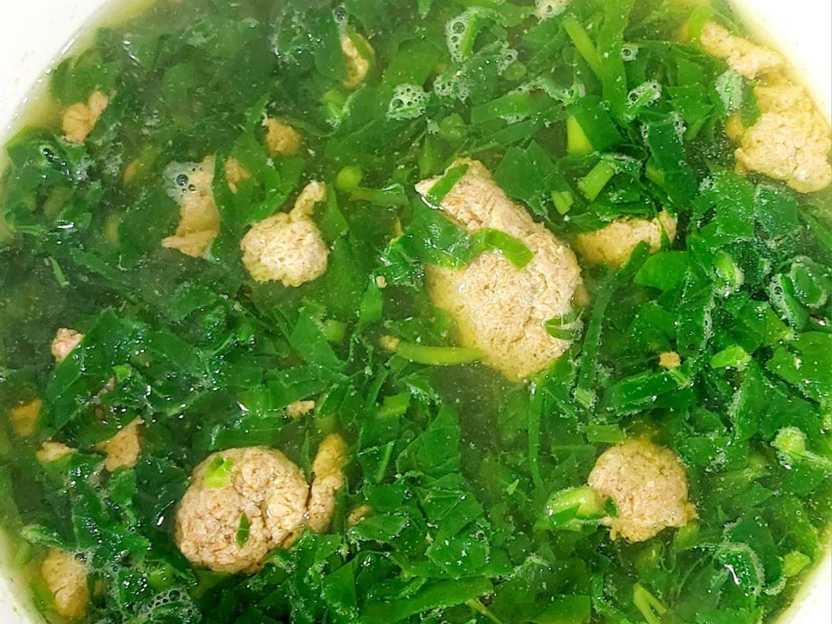 Canh rau mồng tơi nấu đầu tôm
