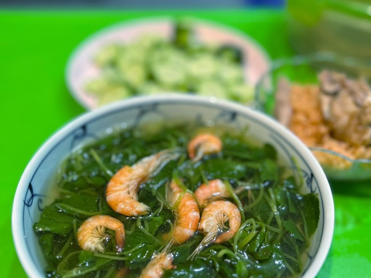 Canh Rau Má Tép Đất