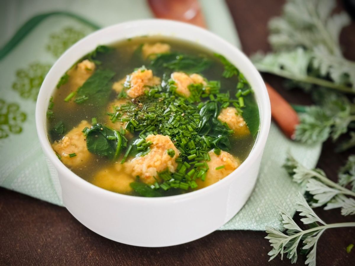 Canh Rau Bó Xôi Non & Chả Tôm Quết Thả Viên