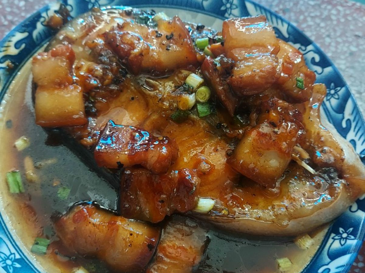 Cá basa kho thịt