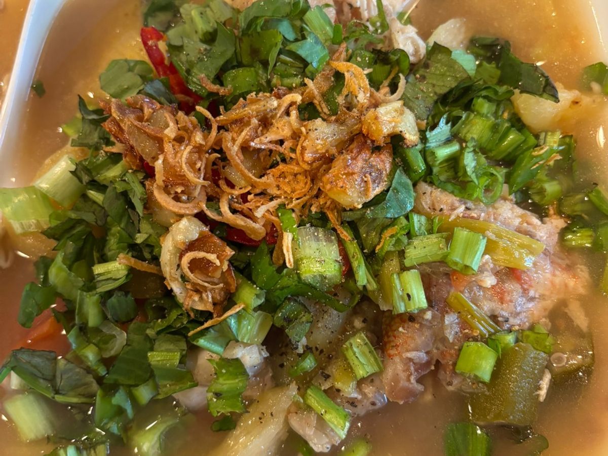 Canh chua cá hồng