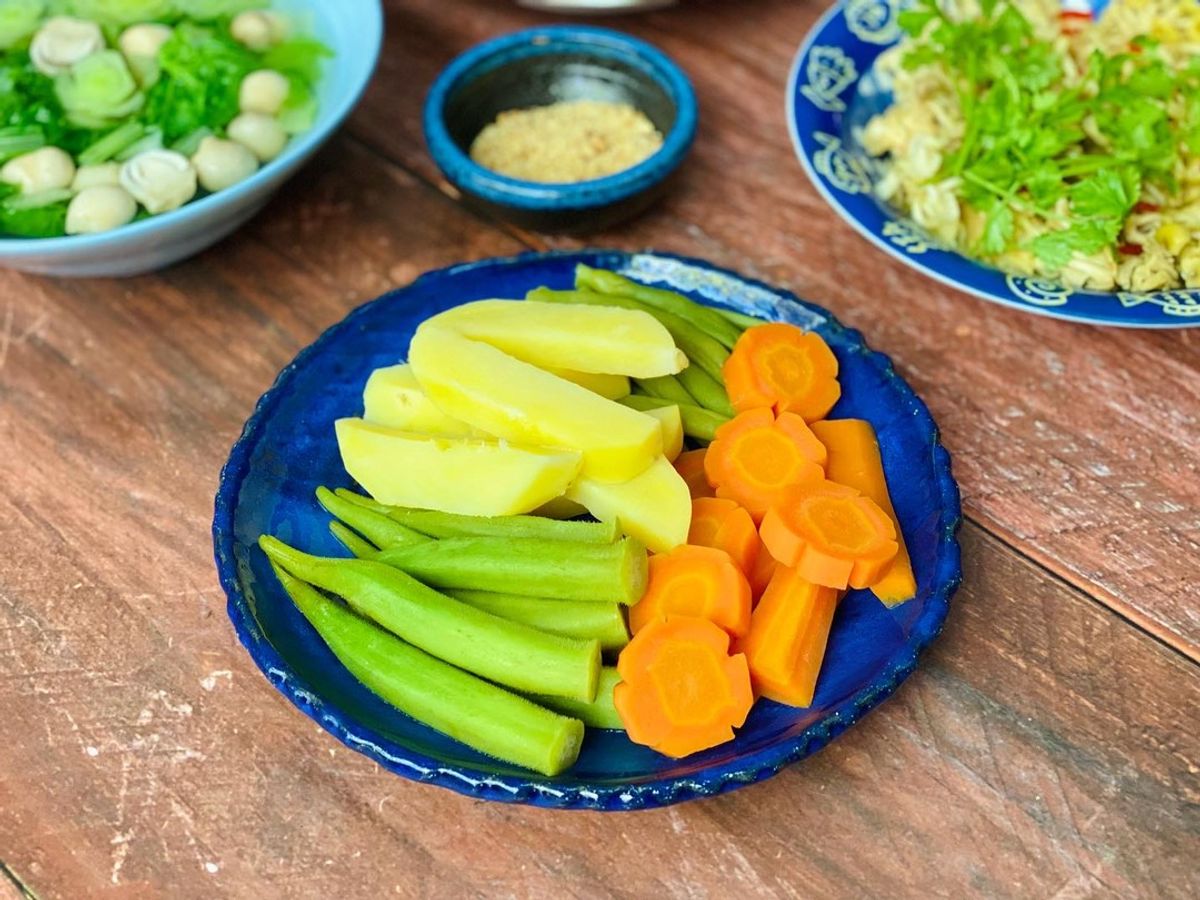 Rau Củ Luộc Chấm Muối Vừng