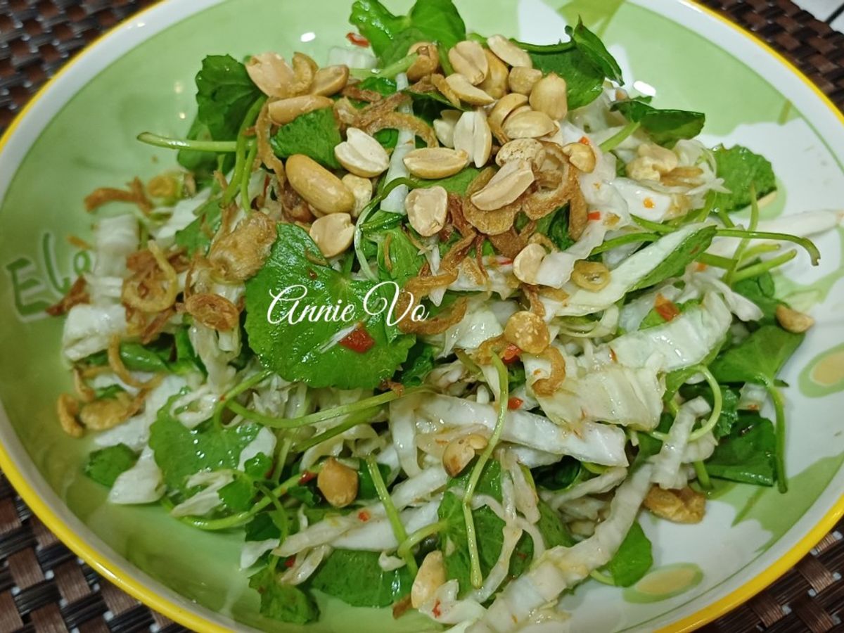 Gỏi bắp cải rau má