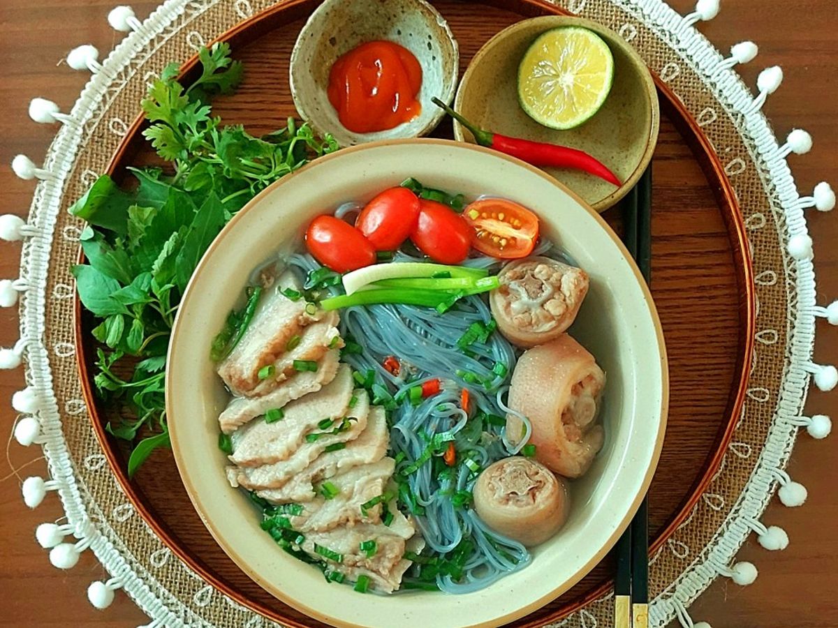 Mì Chũ nấu xương đuôi heo