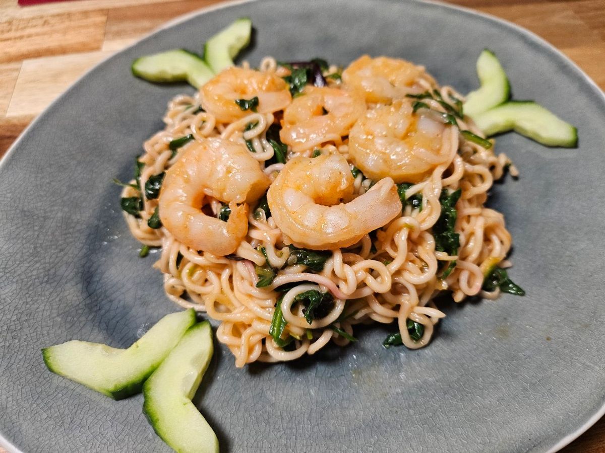 Mì xào Tomyum hải sản