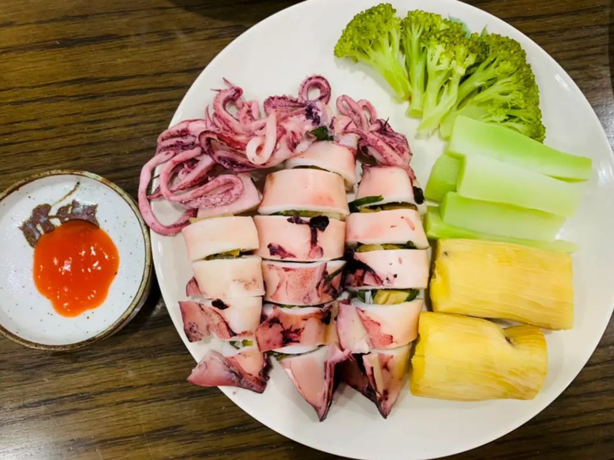 Mực lá hấp gừng