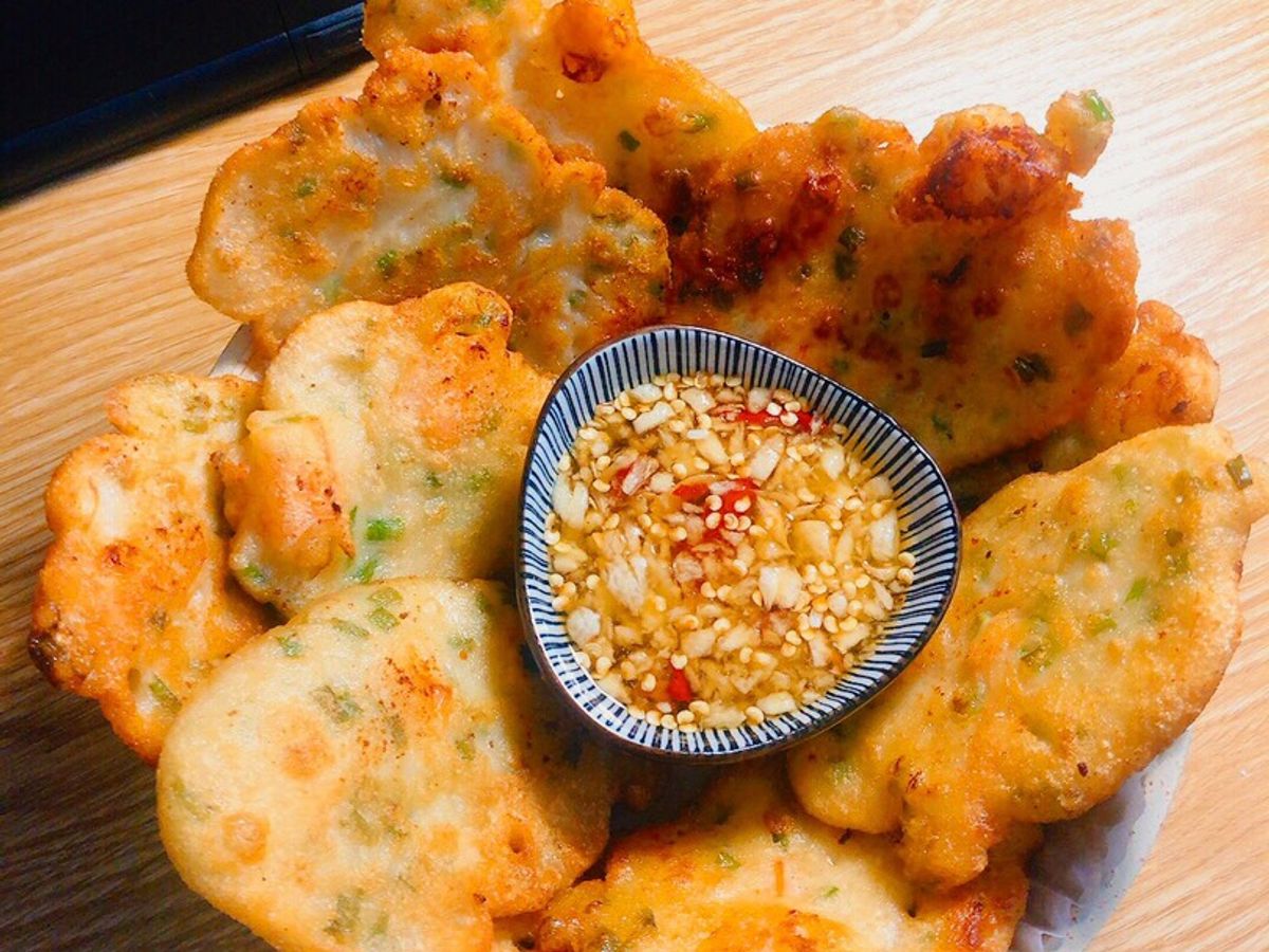 Bánh chiên tôm hành