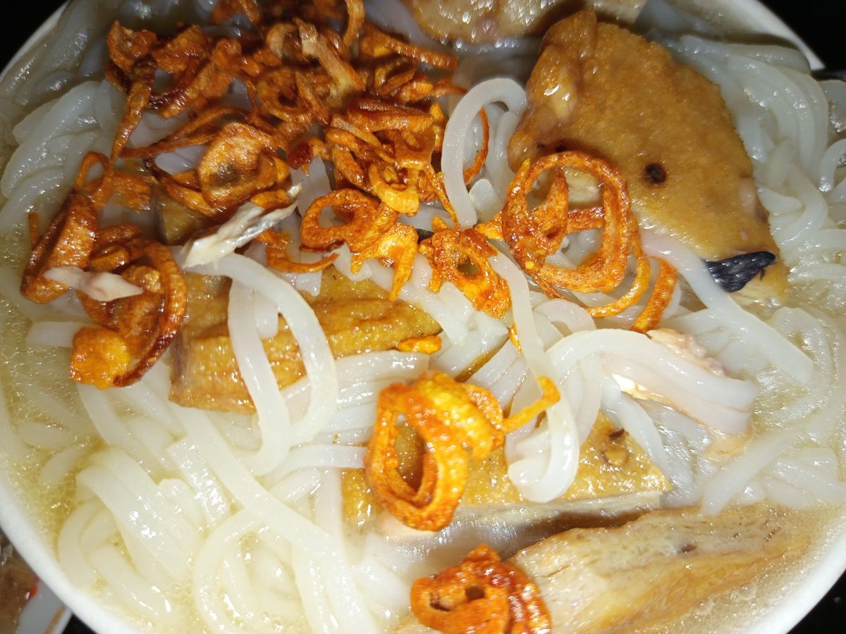 Bánh canh chả cá, cá dằm Nha Trang