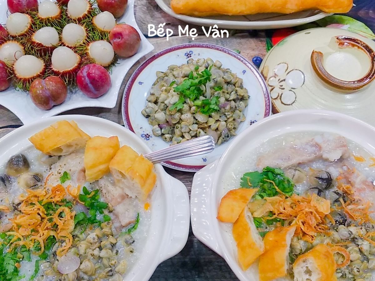 Cháo Hến Sườn Và Nấm Rơm