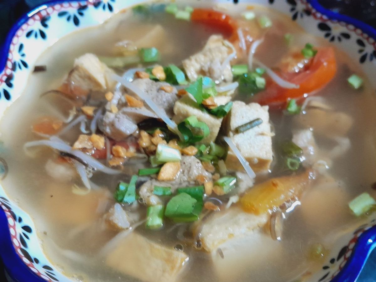 Canh chua thịt bò đậu hũ