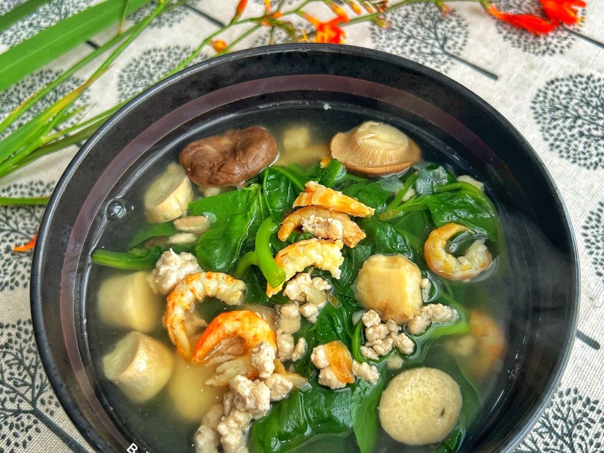 Canh Nấm Đùi Gà Mồng Tơi