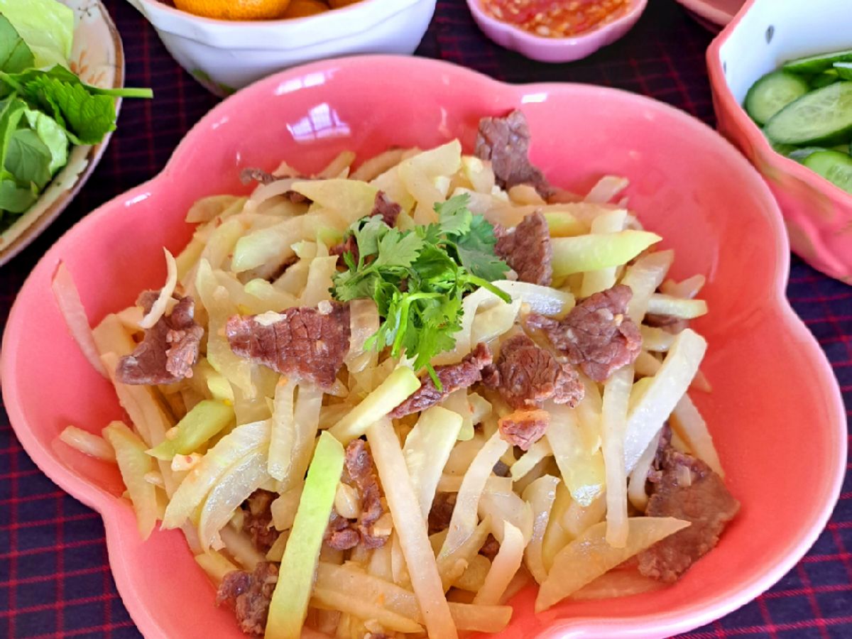 Su hào xào thịt bò