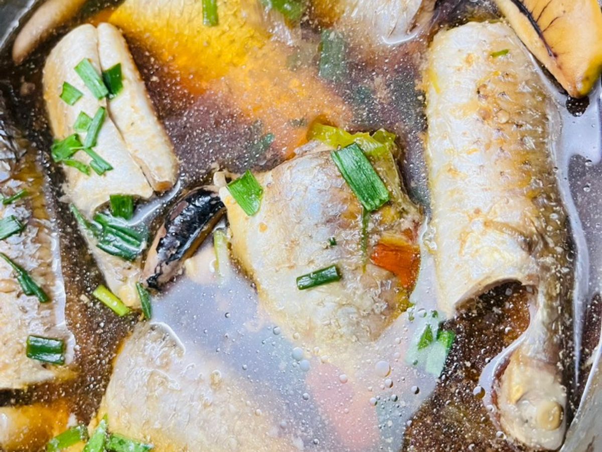 Cá đối kho hành ớt