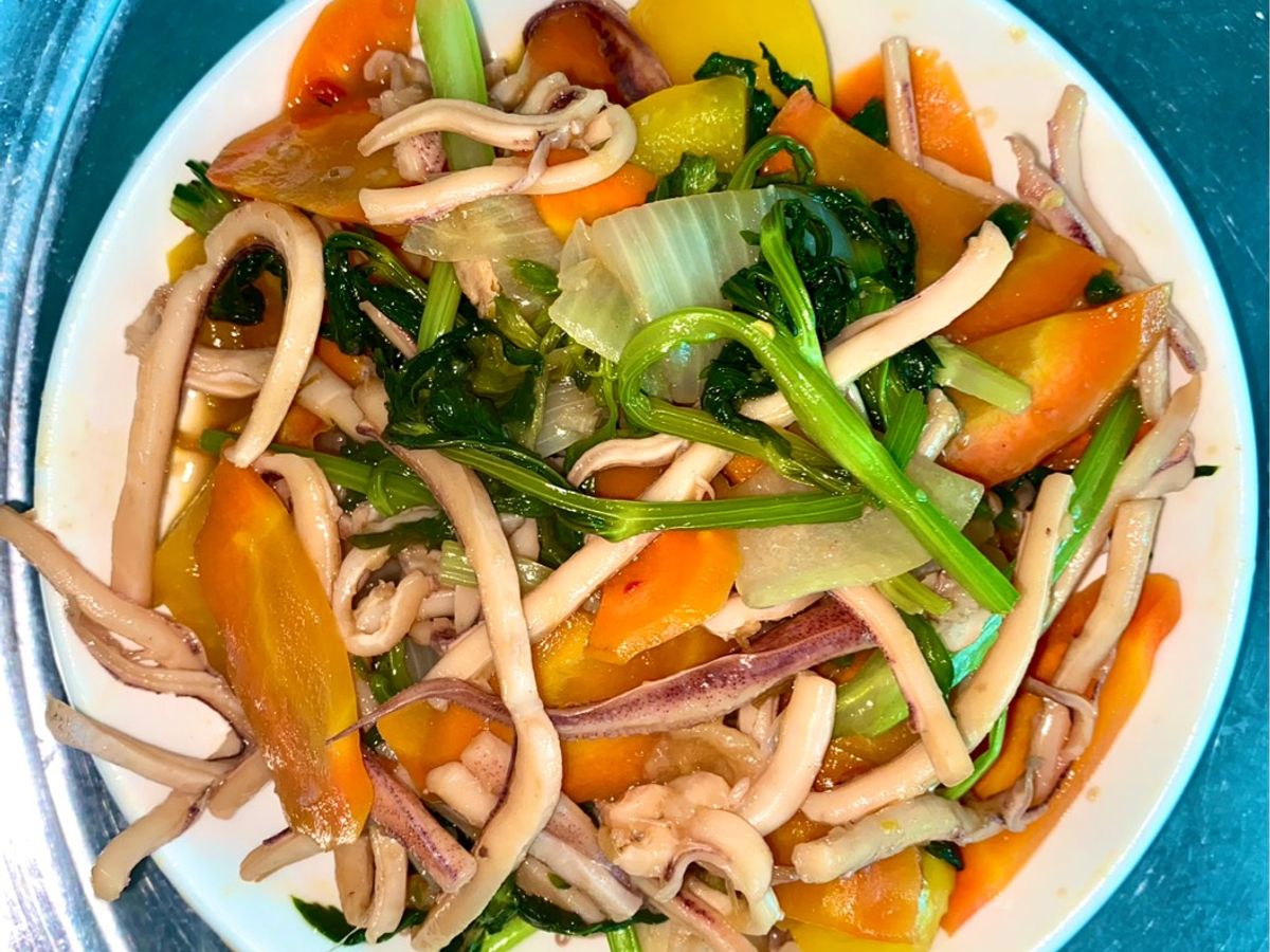 Mực xào cần tây rau củ 🥗