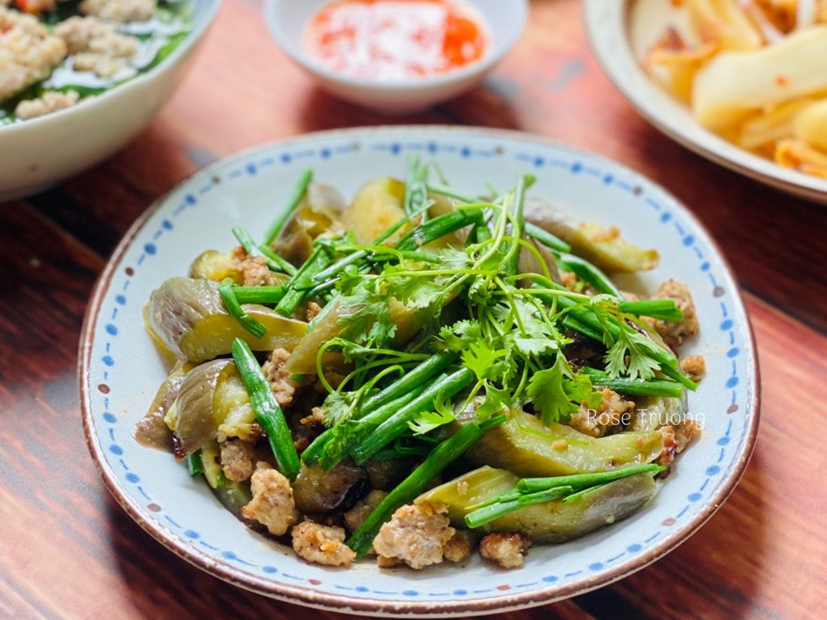 Cà Tím Om Thịt Heo