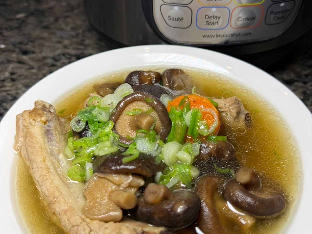 Sườn Hầm Nấm Đông Cô và Cà Rốt