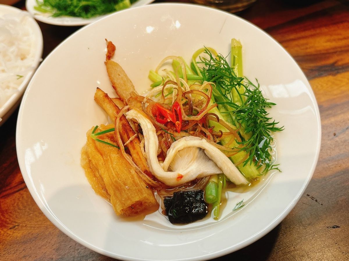Bún cá nấu thơm (dứa)| Lẩu cá chay