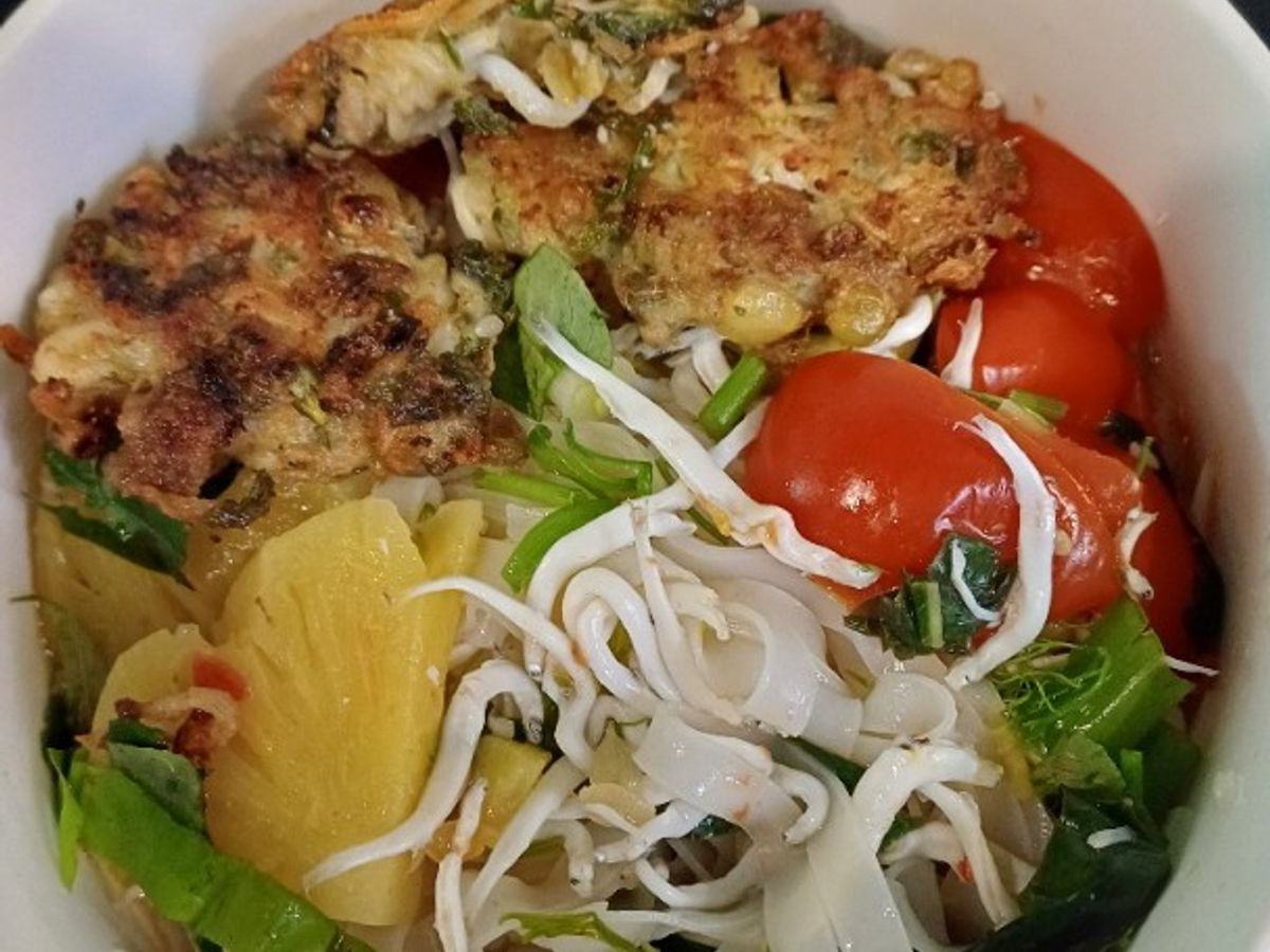 Bánh đa cá ngần + chả cá ngần