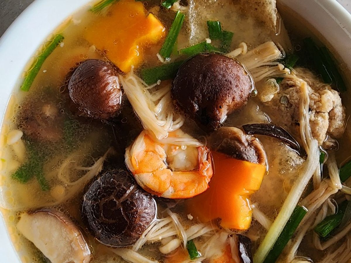 Canh tôm nấm bóng cá