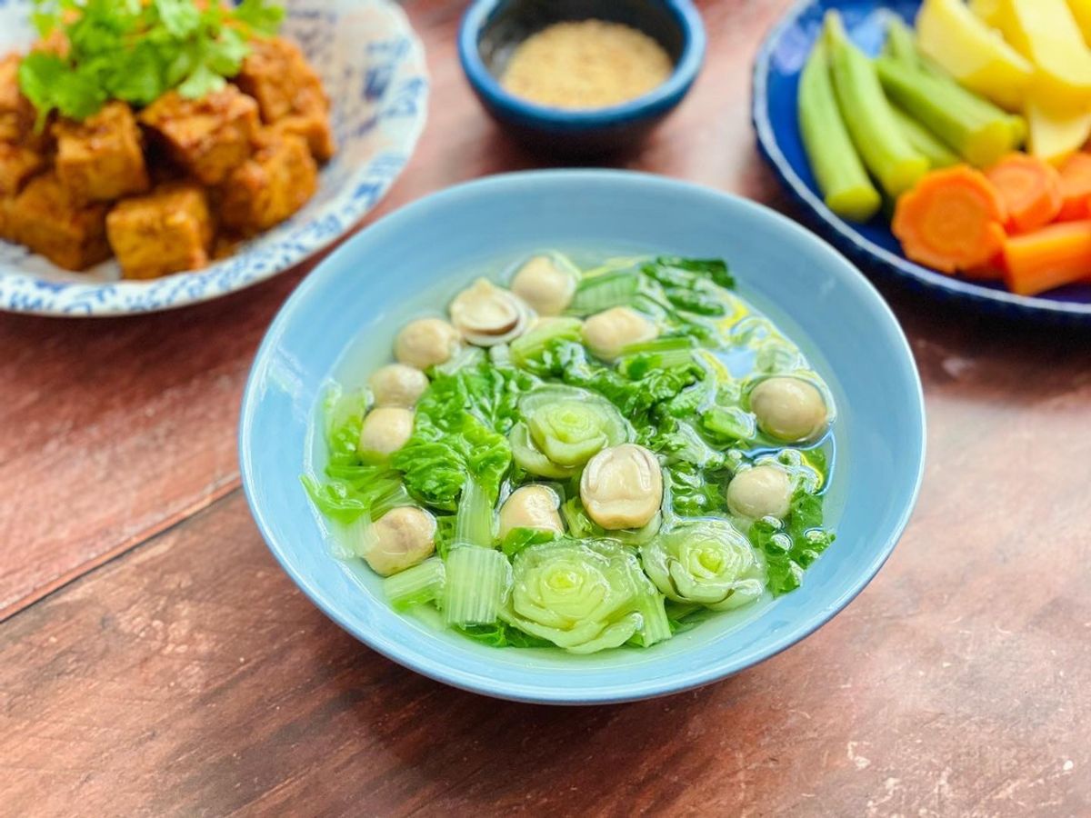 Canh Cải Xoăn Nấu Nấm Rơm