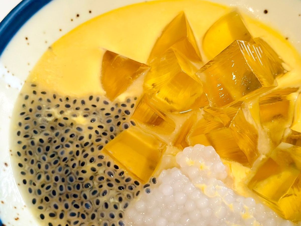 Chè xoài bột báng thạch rau câu
