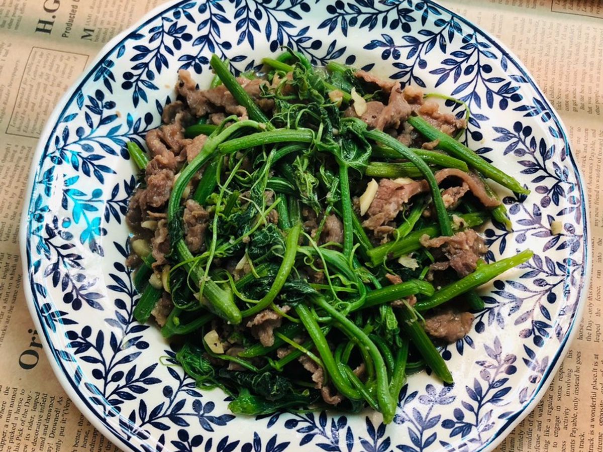 Đọt su su xào thịt bò
